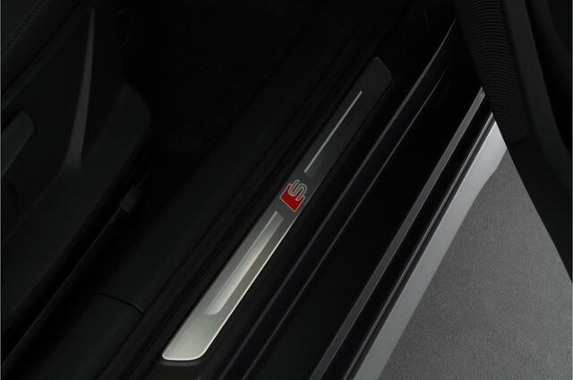 Audi A3 SPORTBACK 40 TFSI e S line > 204pk/Daytona grijs/Adaptive cruise control/Stoelverwarming...