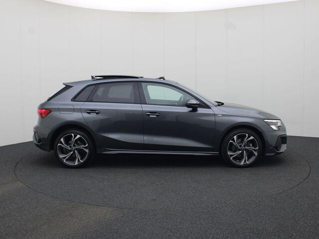 Audi A3 SPORTBACK 40 TFSIe 150kW/204PK S Line · Panoramadak · Camera + Parkeersensoren · Sonos sound