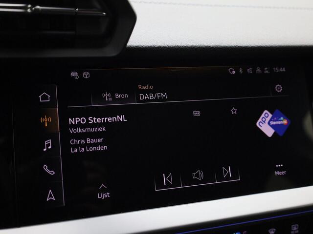 Audi A3 SPORTBACK 40 TFSIe 150kW/204PK S Line · Panoramadak · Camera + Parkeersensoren · Sonos sound