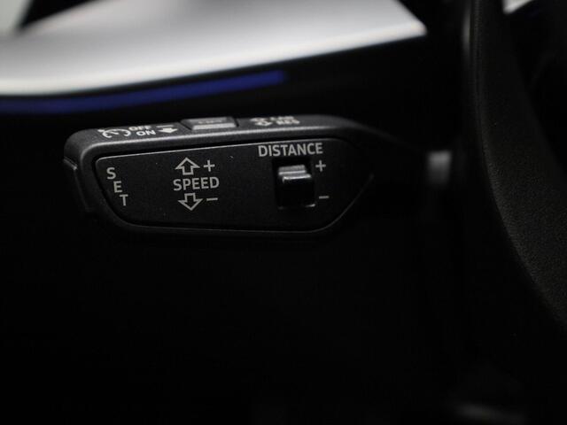 Audi A3 SPORTBACK 40 TFSIe 150kW/204PK S Line · Panoramadak · Camera + Parkeersensoren · Sonos sound
