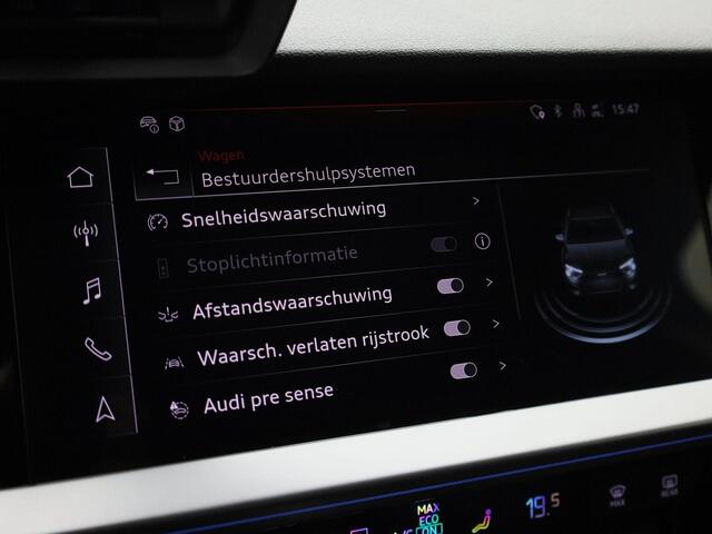 Audi A3 SPORTBACK 40 TFSIe 150kW/204PK S Line · Panoramadak · Camera + Parkeersensoren · Sonos sound