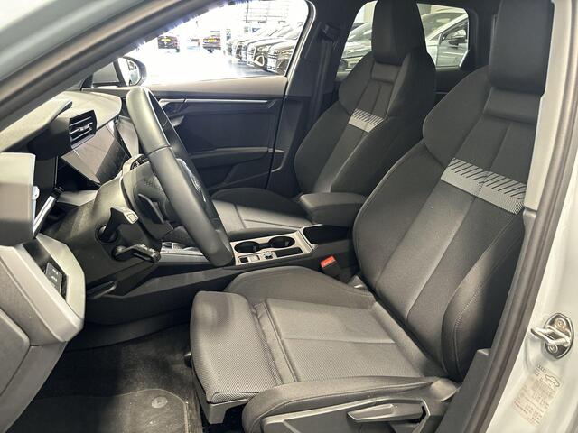 Audi A3 SPORTBACK 35 Tfsi 150pk S-tronic Advanced Edition · Apple/Android Car Play · Navi · Camera · P-Sensoren · ACC · Verkeersbord Herkenning · 17'' Inch · Garantie t/m 29-10-2028 of 100.000km
