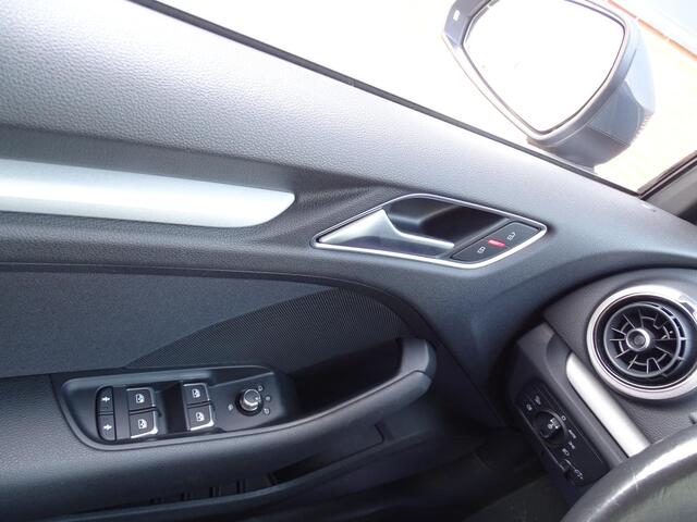 Audi A3 SPORTBACK 1.0 TFSI Pro Line AUTOMAAT|LED|FACELIFT|NAVIGATIE|PARKEER SENSOR|AIRCO ECC|CRUISE CONTROL|