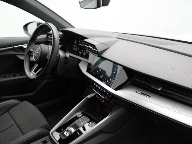 Audi A3 SPORTBACK 45 TFSI e S edition Competition Plug In Hyrbrid 245pk Dealer O.H PHEV | Cruise Control | Lederen sportstoelen | Apple Carplay | Keyless | Virtual | DAB | Draadloos | Sfeerverlichting |