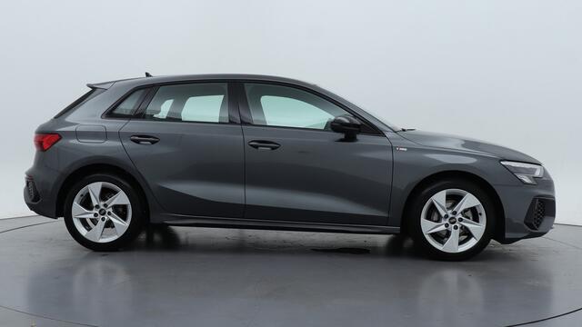 Audi A3 SPORTBACK 30 TFSI S edition | Navigatie | Carplay | 17" LMV | PDC | Adaptive cruise |