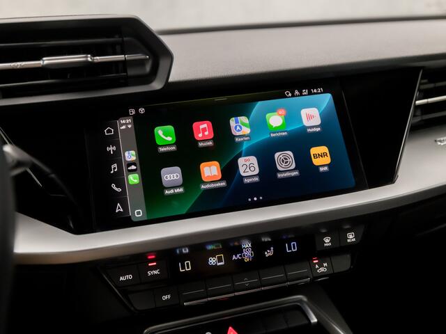 Audi A3 SPORTBACK 30 TFSI Sport Automaat (APPLE CARPLAY, GROOT NAVI, CLIMATE, LED KOPLAMPEN, SPORTSTOELEN, CRUISE, PARKEERSENSOREN, LANE ASSIST, NIEUWSTAAT)