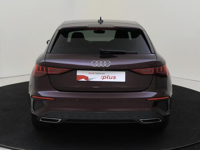 Audi A3 SPORTBACK 40 TFSI e S edition | Trekhaak | Keyless | Parkeerasisstent | Dodehoek detectie | Navigatie Plus | Stoelverwarming | Achteruitrijcamera | Adaptieve cruise control | Virtual cockpit Plus |