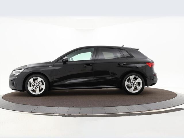 Audi A3 SPORTBACK 35 TFSI S edition · Apple/Android Car Play · Camera · Navi · P-Sensoren · Park Assist · 17'' Inch · Garantie t/m 26-05-2028 of 100.000km