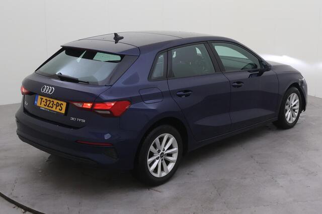 Audi A3 SPORTBACK 30 TFSI Pro Line / Panorama dak / Camera / 16 Inch / Climate control / Led Verlichting