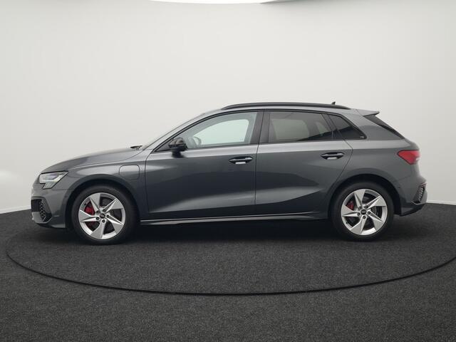 Audi A3 SPORTBACK 45 TFSI e S-Line Plug In Hybrid 245 pk PHEV | Adaptive Cruise | Carplay | Camera | Navigatie | Keyless | Sportstoelen | Dode Hoek | Digitale Cockpit |