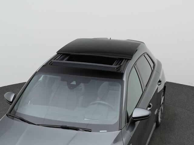 Audi A3 SPORTBACK 35 TFSI 150 pk S-tronic S-Line | Panoramadak | Trekhaak | Head-up display | Matrix LED | Sonos