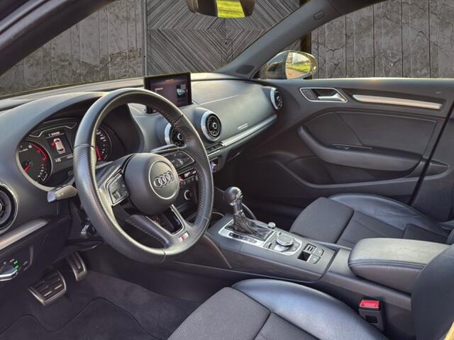 Audi A3 SPORTBACK 30 TFSI Sport S Line Edition autom.