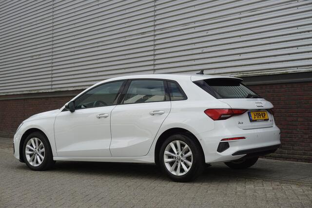 Audi A3 SPORTBACK 35 TFSI150PK/Digitaal Dashboard/Camera/Automatisch inparkeer hulpsysteem.