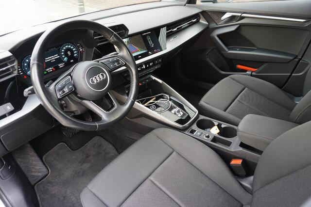 Audi A3 SPORTBACK 35 TFSI150PK/Digitaal Dashboard/Camera/Automatisch inparkeer hulpsysteem.