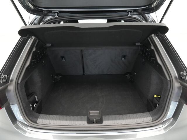 Audi A3 SPORTBACK 35 TFSI 150 pk S edition Facelift, S Line, PDC, Optiek zwart plus, 19 inch Demo Robert Vermunt