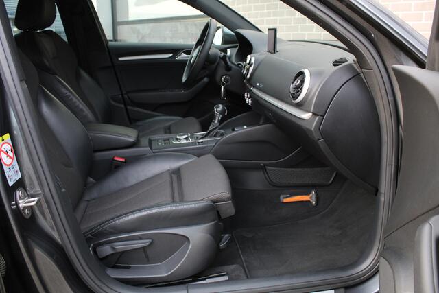 Audi A3 SPORTBACK 1.5 TFSI CoD Sport S-Line Edition / Led / Navigatie / N.A.P.