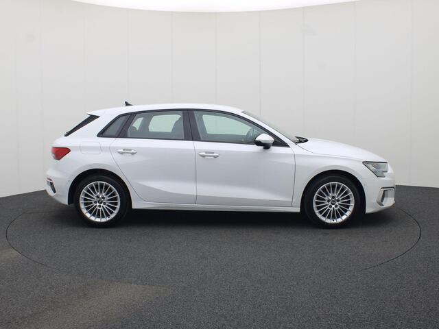 Audi A3 SPORTBACK 35 TFSI 150PK S-tronic Advanced · Navigatie · P-Sensoren · Keyless · Stoelverwarming · Cruise Control · 17'' Inch ·