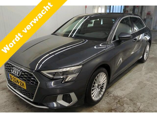 Audi A3 SPORTBACK 35 TFSI 150 pk Automaat Business Edition Navi Camera Sportstoelen Stoelverwarming Parkeersensoren v+a Led Koplampen Mild Hybride NL Auto 1e Eigenaar