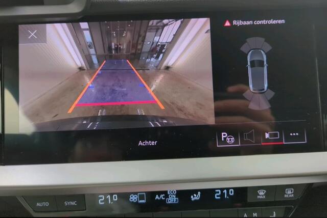 Audi A3 SPORTBACK 35 TFSI 150 pk Automaat Business Edition Navi Camera Sportstoelen Stoelverwarming Parkeersensoren v+a Led Koplampen Mild Hybride NL Auto 1e Eigenaar