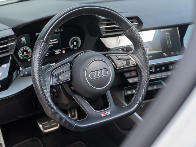 Audi A3 SPORTBACK 45 TFSI e S edition Competition | Pano | Matrix | Ambiente