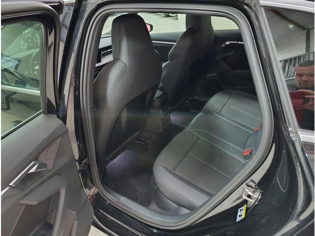 Audi A3 SPORTBACK 35 TFSI edition one S Line | virtual cockpit | sport onderstel | Lmv | Pdc
