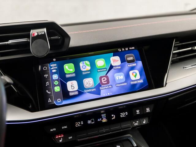 Audi A3 SPORTBACK 45 TFSI e S-Line Competition 245Pk Automaat (SCHUIFDAK, 2X S-LINE, BANG&OLUSEN, HEAD-UP DISPLAY, LEDER, PLAT SPORTSTUUR, CAMERA, KEYLESS, ADAPTIVE CRUISE, MATRIX LED, RODE STIKSELS, SFEERVERLICHTING, NIEUWSTAAT)