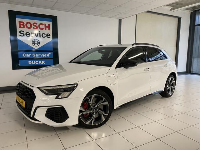 Audi A3 SPORTBACK 45 TFSI e S edition Competition Carplay / Navigatie / Camera