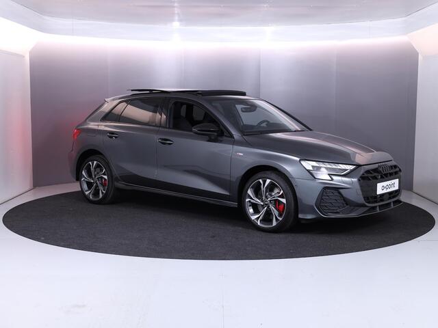 Audi A3 SPORTBACK 45 TFSI e S edition Competition 272 pk SOH 100% S-tronic| Navigatie | Panoramadak | Private lease vanaf ¤798,- | Achteruitrijcamera | Adaptieve cruise control | Matrix LED koplampen |