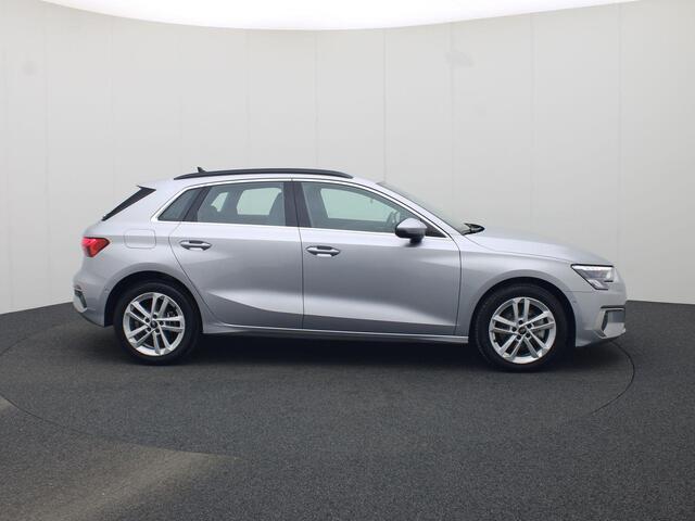 Audi A3 SPORTBACK 40 TFSIe 150kW/204PK Advanced edition · Camera · Apple Car Play/Android Auto · Stoelverwarming · Adaptive Cruise Control · Head-up display · Elektrische kofferbakklep