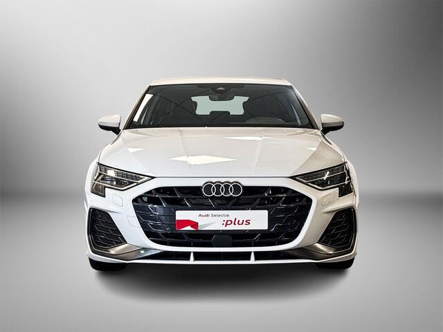 Audi A3 SPORTBACK 35 150pk TFSI S edition Sportstoelen zwarte stof | Achteruitrijcamera | Stoelverwarming voorin