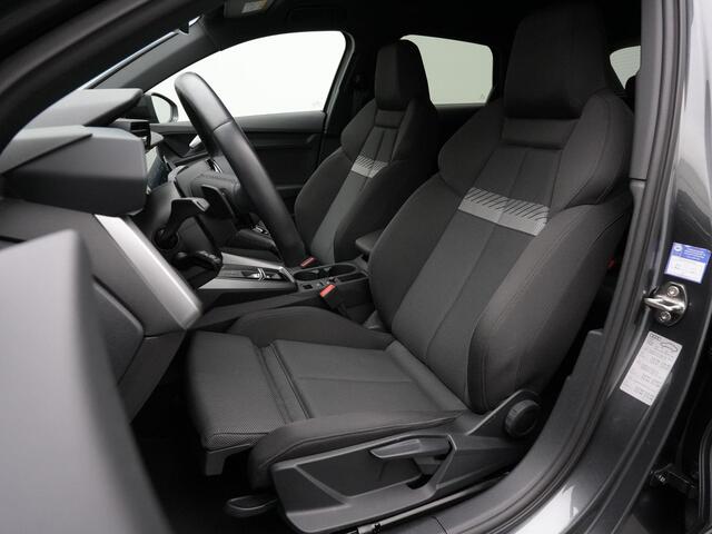 Audi A3 SPORTBACK 40 TFSI e 204 pk S-tronic Advanced edition / S-Line | Achteruitrijcamera | Stoelverwarming | Adaptive Cruise | Navigatie