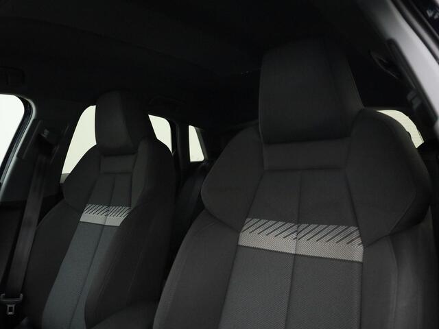 Audi A3 SPORTBACK 30 TFSI/110PK Business edition ·Apple/Android Car Play ·Navigatie · 18'' Velgen · Parkeersensoren ·