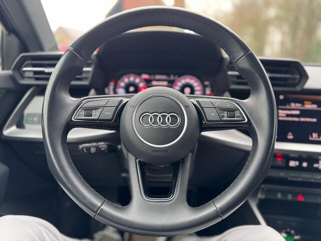 Audi A3 SPORTBACK 30 TFSI autom Advanced edition ecc,digidash,led,lmv,navi,sportstoel,pdc,chroom