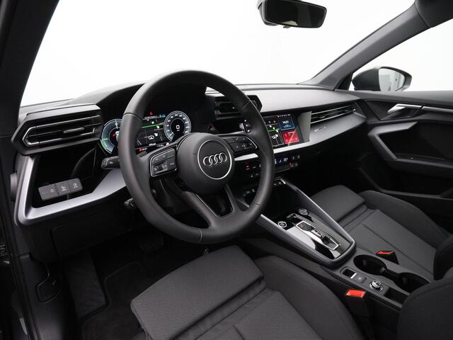 Audi A3 SPORTBACK 40 TFSI e 204 pk S-tronic Advanced edition | Stoelverwarming | Navigatie | Parkeersensoren voor/achter