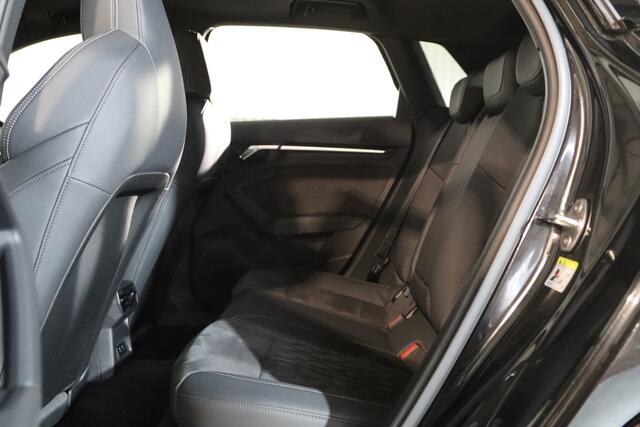 Audi A3 SPORTBACK 45 TFSI e 245 PK S-Line Edition Competition PHEV, Panoramadak, RS-Bekleding, Camera