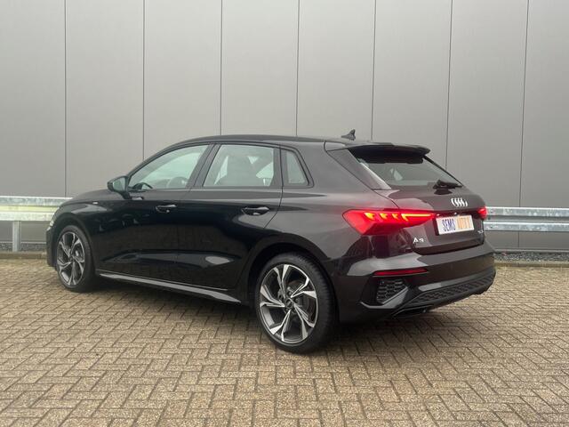 Audi A3 SPORTBACK 35 TDI S-Line Nieuw Staat ! 360 Camera / Elec. Stoelen / Key Less