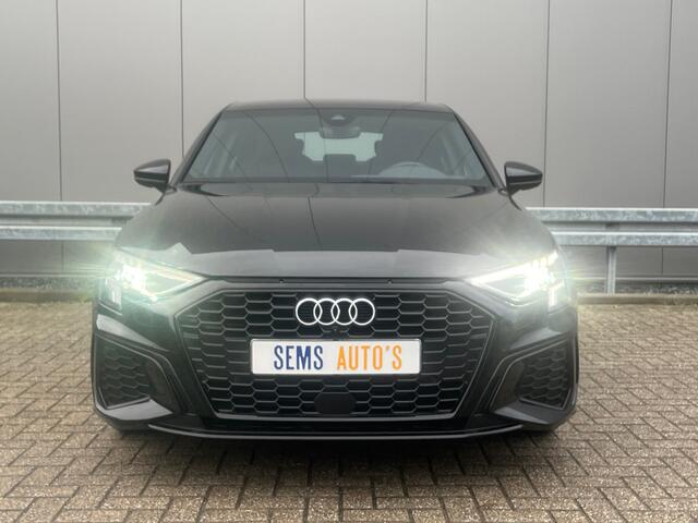 Audi A3 SPORTBACK 35 TDI S-Line Nieuw Staat ! 360 Camera / Elec. Stoelen / Key Less