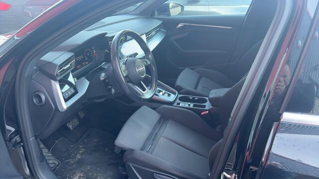 Audi A3 SPORTBACK 30 TFSI Business edition AUTOMAAT / FULL LED / NAVI / CLIMA / PDC / CARPLAY / DAB+ / CRUISE / SPORTSTOELEN / NL-AUTO