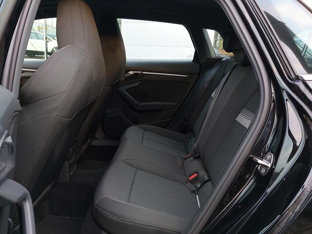 Audi A3 SPORTBACK 30 TFSI 110pk Automaat Advanced Edition | Origineel NL | Navi | Apple Carplay+Android Auto | Clima | Cruise | Led Koplampen | Pdc V+A | Rijstrook+Licht+Regensensor | 17''lm