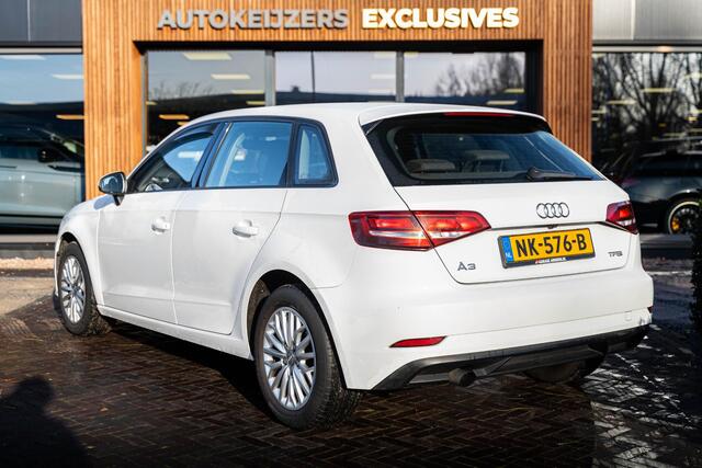 Audi A3 SPORTBACK 1.0 TFSI Koplampreiniging Airco 16"L.M. Radio/CD Multifunctioneel stuurwiel