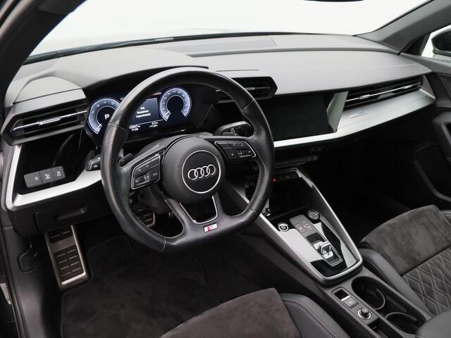 Audi A3 SPORTBACK 40 TFSi e 204 Pk Automaat S-Line | Virtual Cockpit | Alcantara Leder | Elektrische Achterklep | Trekhaak Afneembaar | 18 Inch | 123.044 Km