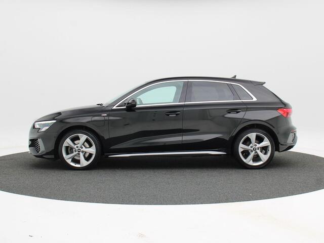 Audi A3 SPORTBACK 40 TFSi e 204 Pk Automaat S-Line | Virtual Cockpit | Alcantara Leder | Elektrische Achterklep | Trekhaak Afneembaar | 18 Inch | 123.044 Km