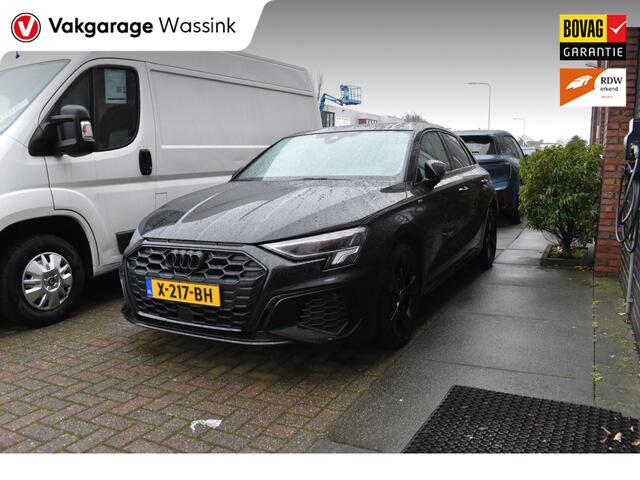 Audi A3 SPORTBACK 45 TFSI e S edition Competition Panorama dak N.A.P. Nederlandse auto