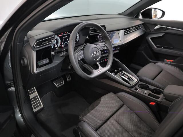 Audi A3 SPORTBACK 45 TFSI e S edition Competition 272 pk S-tronic | Verlengde garantie | Navigatie | Parkeersensoren (Park assist) | Achteruitrijcamera | Stoelverwarming | S-Line |