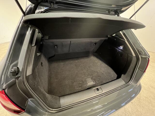 Audi A3 SPORTBACK 30 TFSI Pro Line | Navigatie | LM Velgen 16" | Cruise Control | Airco | Parkeersensoren Achter | Bi-Xenon Koplampen |