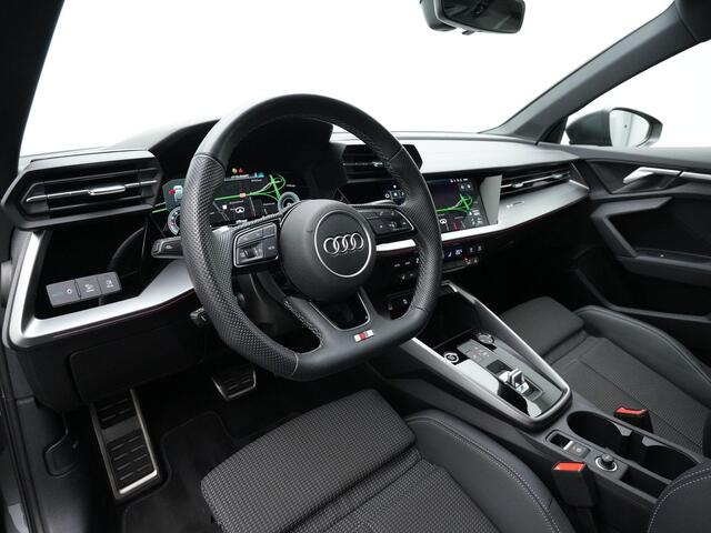 Audi A3 SPORTBACK 30 TFSI 110 pk S-tronic S edition / S-Line | Panoramadak | Stoelverwarming | Navigatie