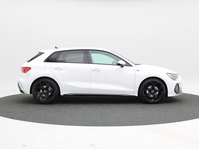 Audi A3 SPORTBACK 30 TFSI S edition | Privacy glas | 19 inch velgen | Sonos 3d | Led voor + dynamisch led achter |
