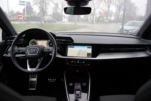 Audi A3 SPORTBACK 45 TFSI e 245 PK S-Line Edition Competition PHEV, Head-Up, Camera, Winterpakket