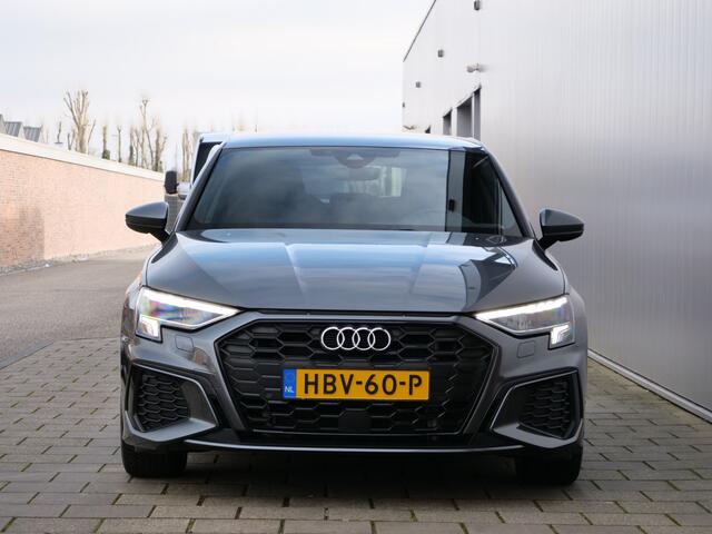 Audi A3 SPORTBACK 45 TFSI e S edition Competition 204 Pk Automaat DAB / Apple Carplay / Camera / S-Line