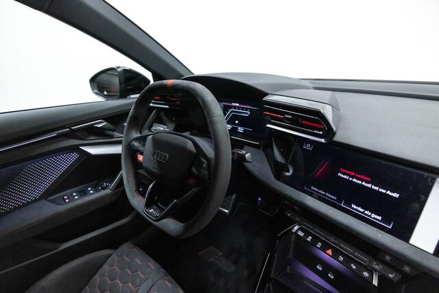 Audi A3 SPORTBACK 2.5 TFSI RS 3 quattro RS Schaalstoelen